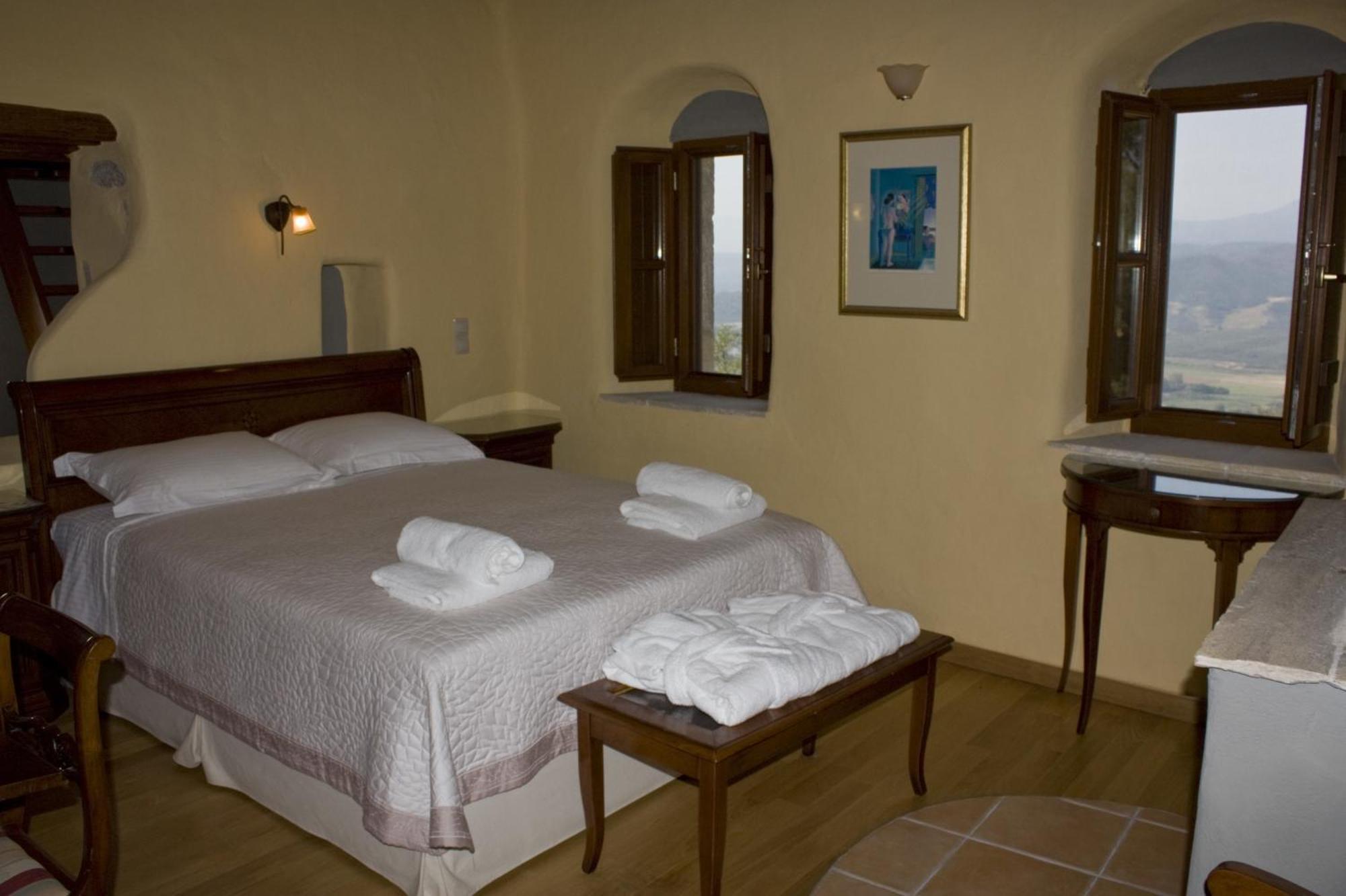 Petropoulakis Tower Hotel Gythio Room photo