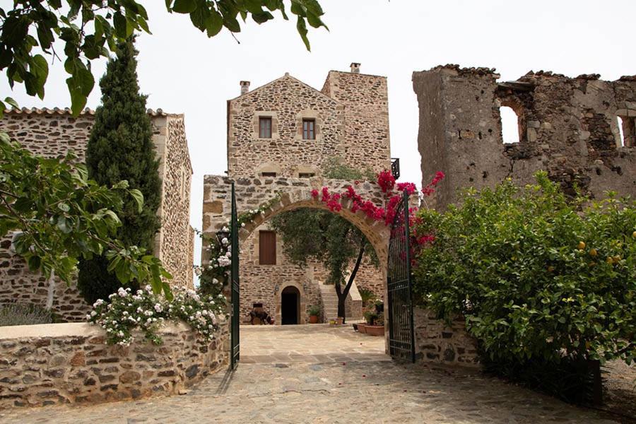 Petropoulakis Tower Hotel Gythio Exterior photo