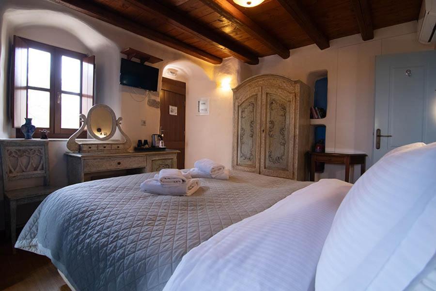 Petropoulakis Tower Hotel Gythio Room photo